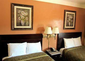 Hotel Civic Center / Merritt Bart 2*